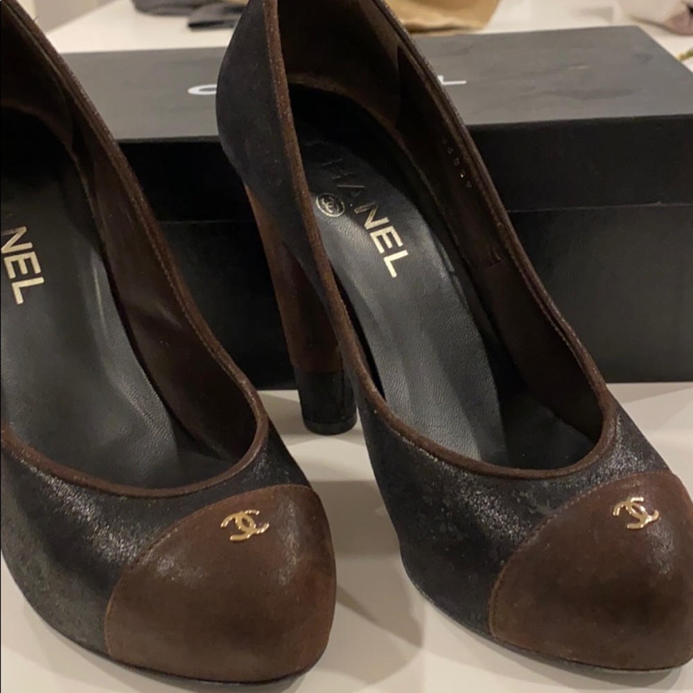 Chanel pumps